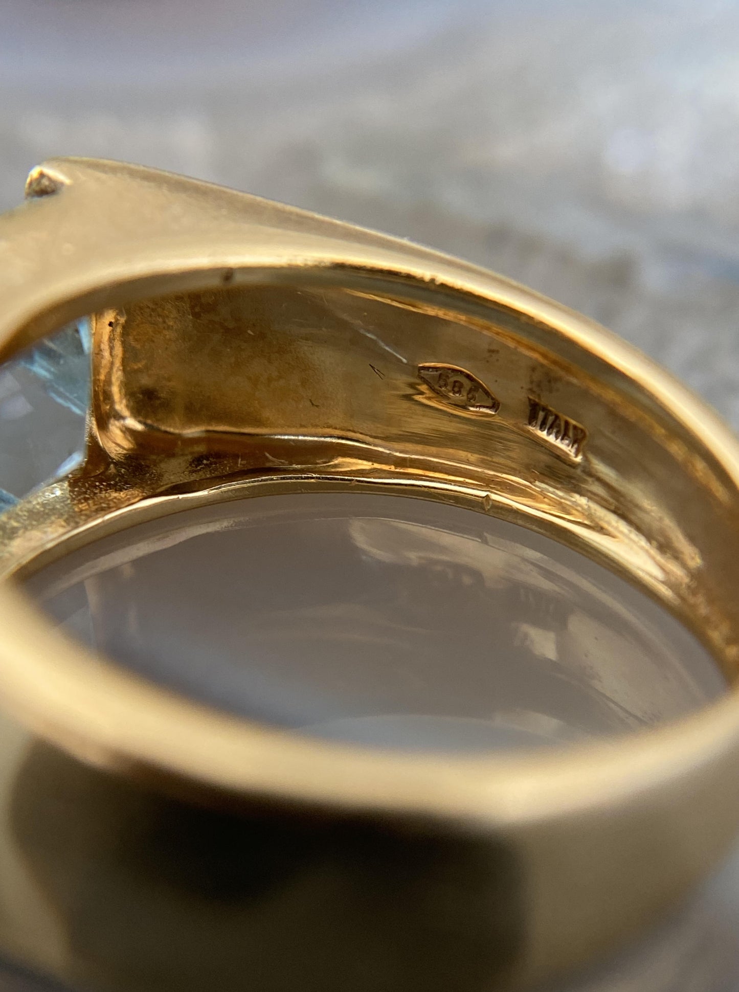Cigar Topaz Band
