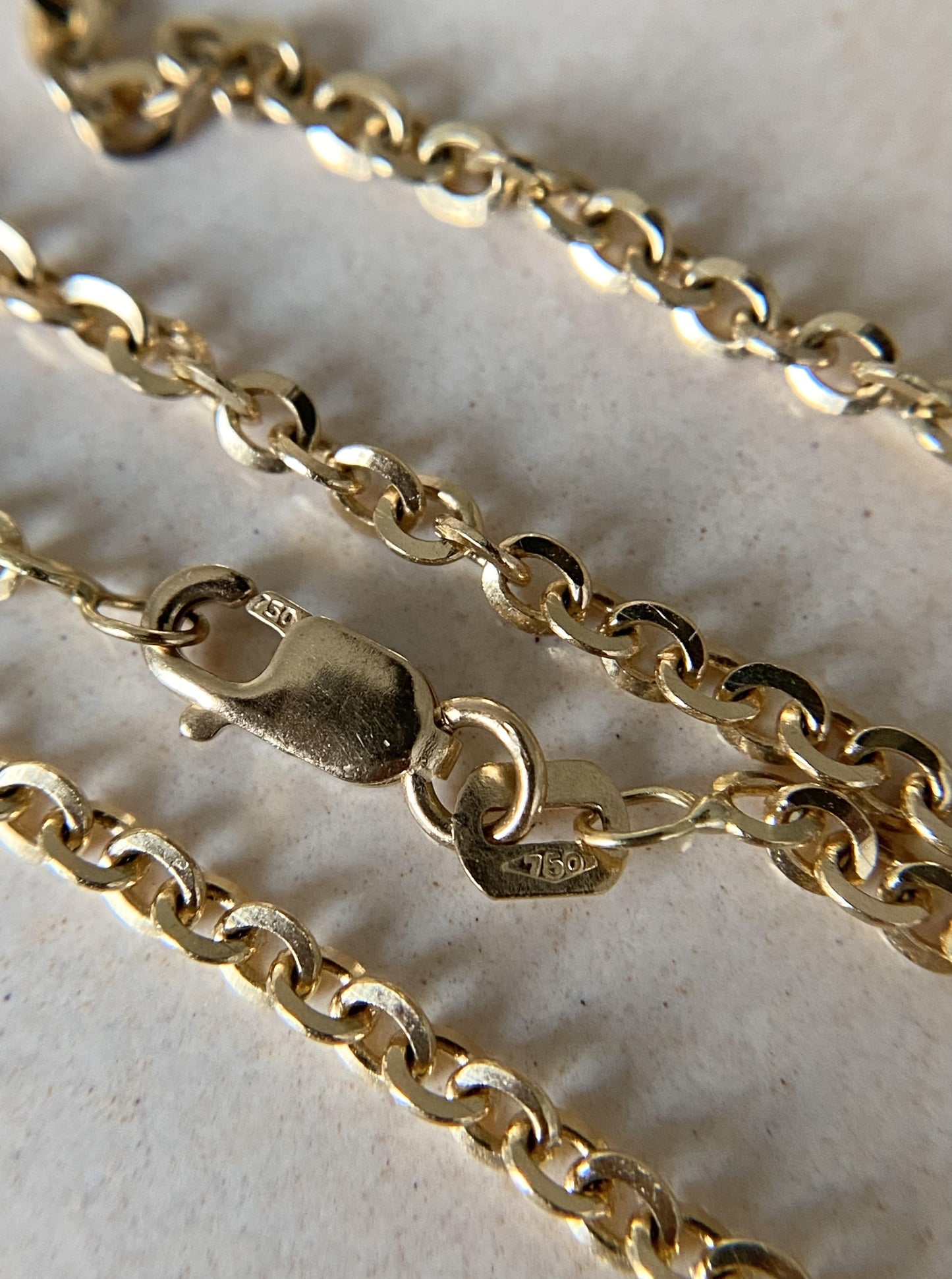 16.75" Flat Solid Rolo Chain