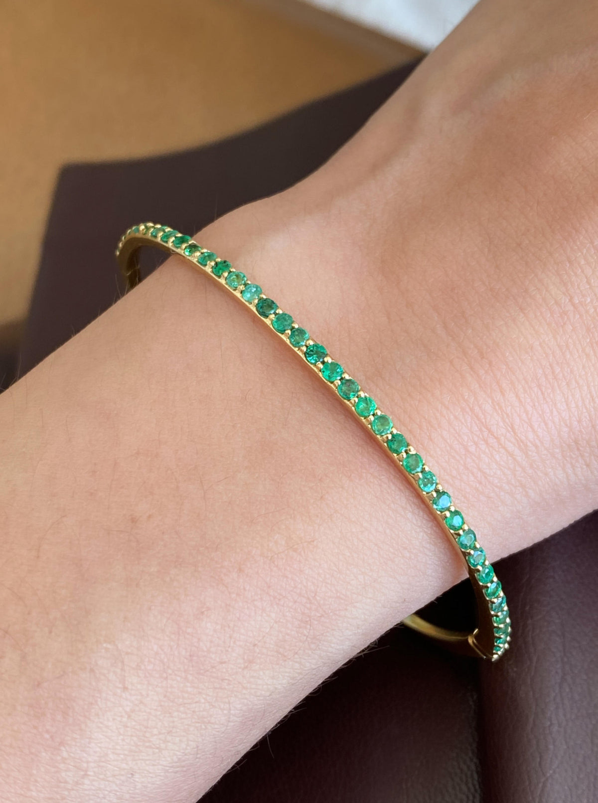 18K Emerald Bangle