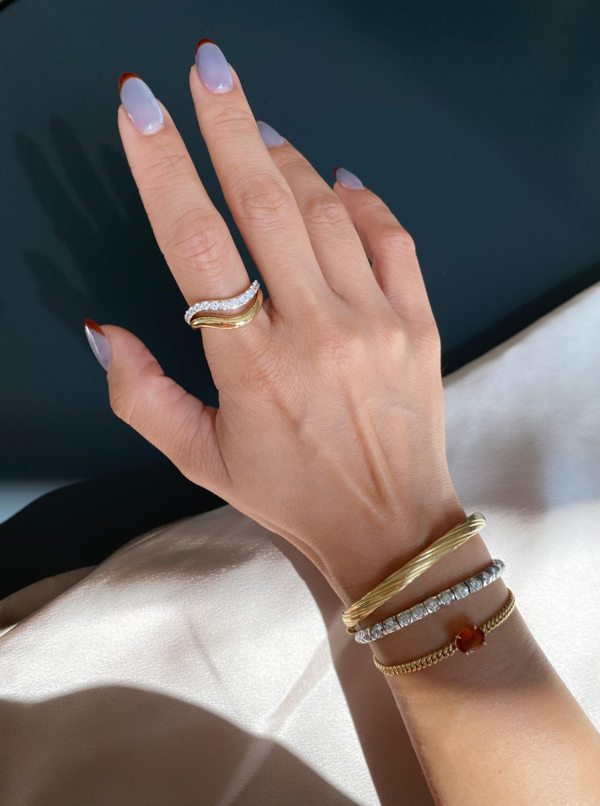 Double Wavy Band