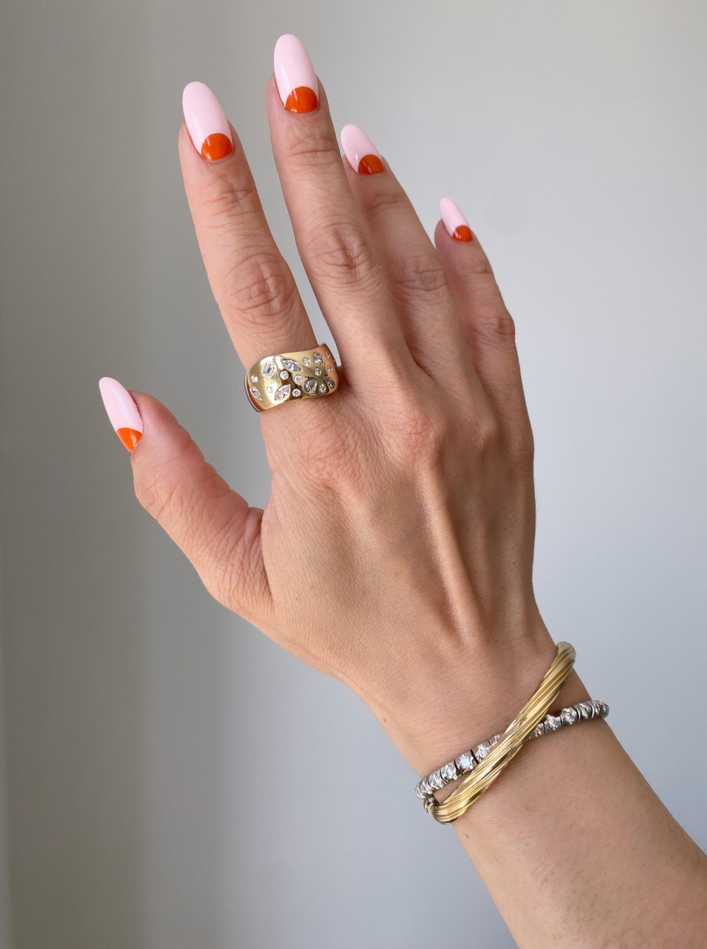 Wavy Muti Shape Diamond Band