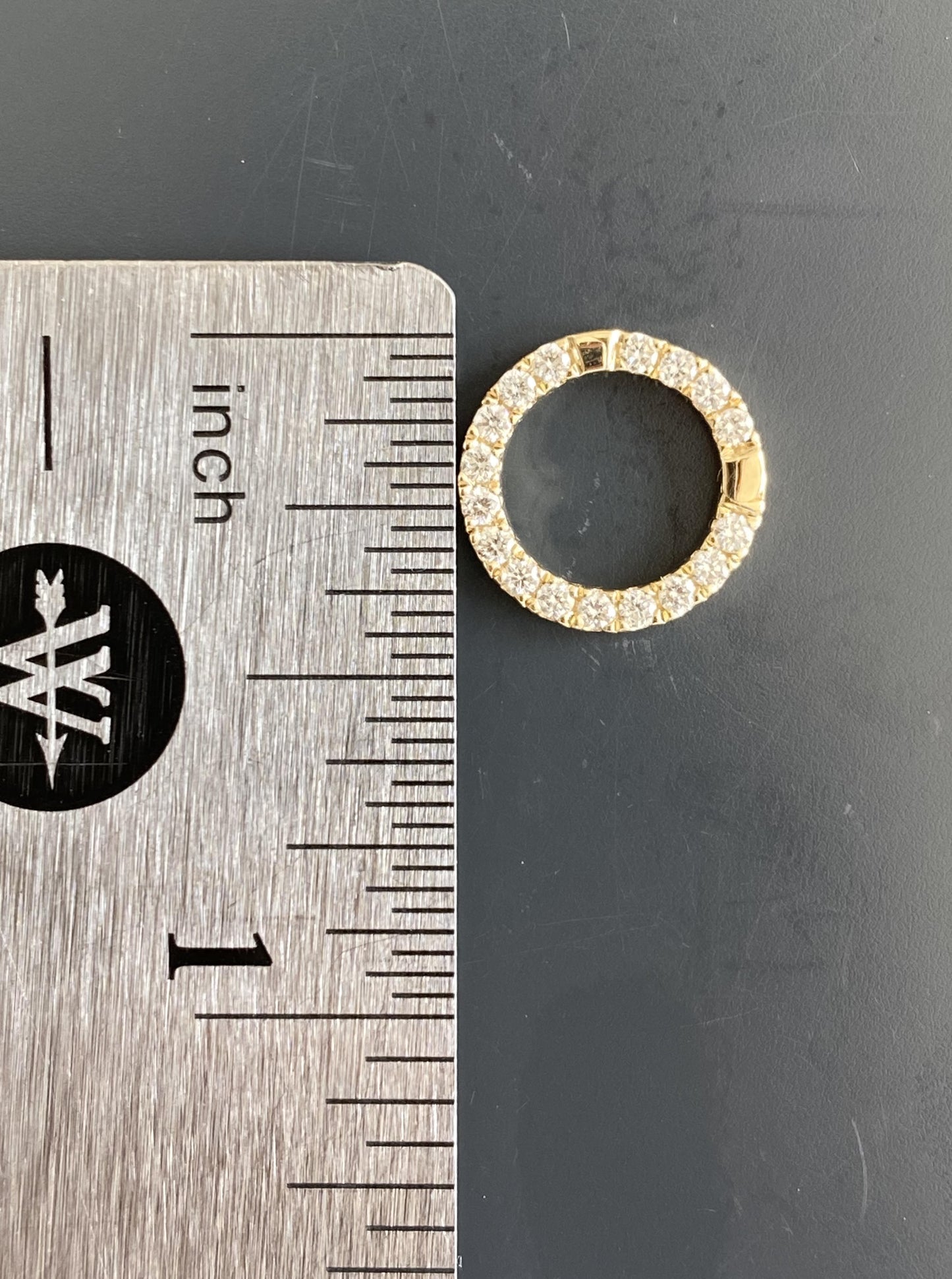 Round Diamond Connector