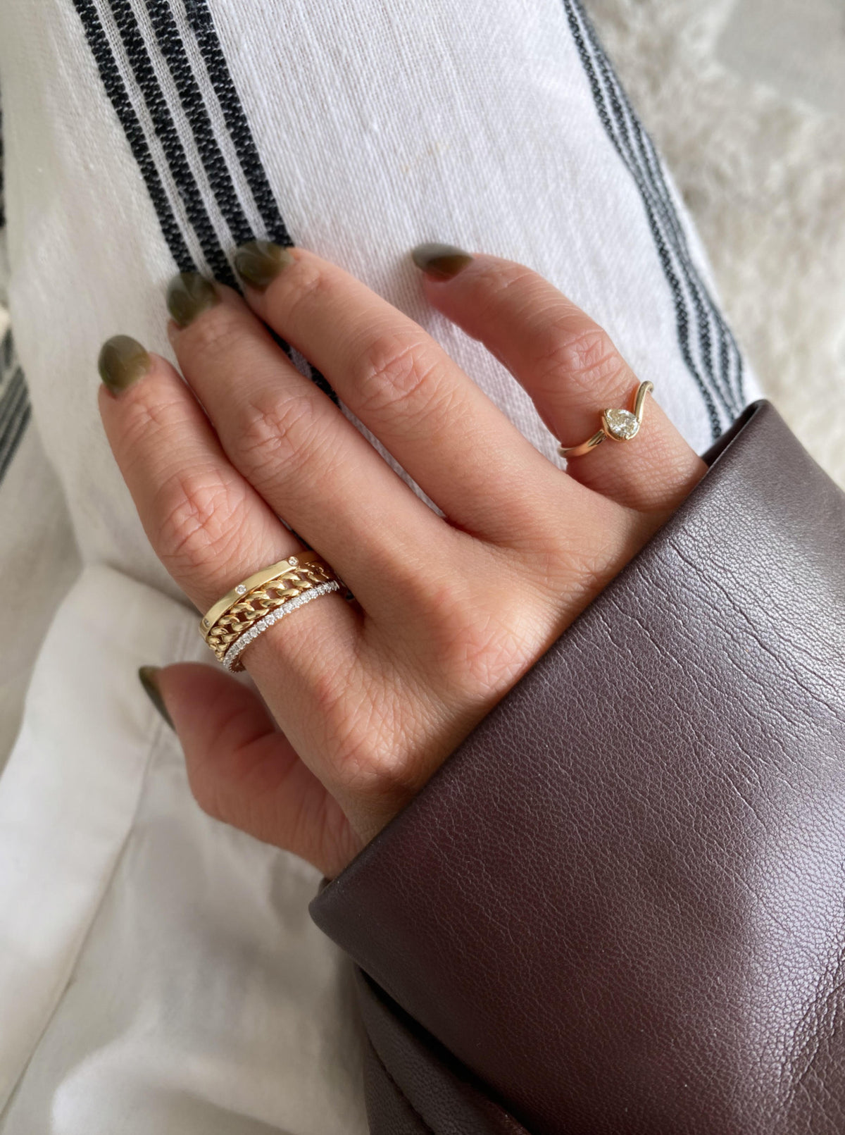 Pear Wavy Pinky Ring