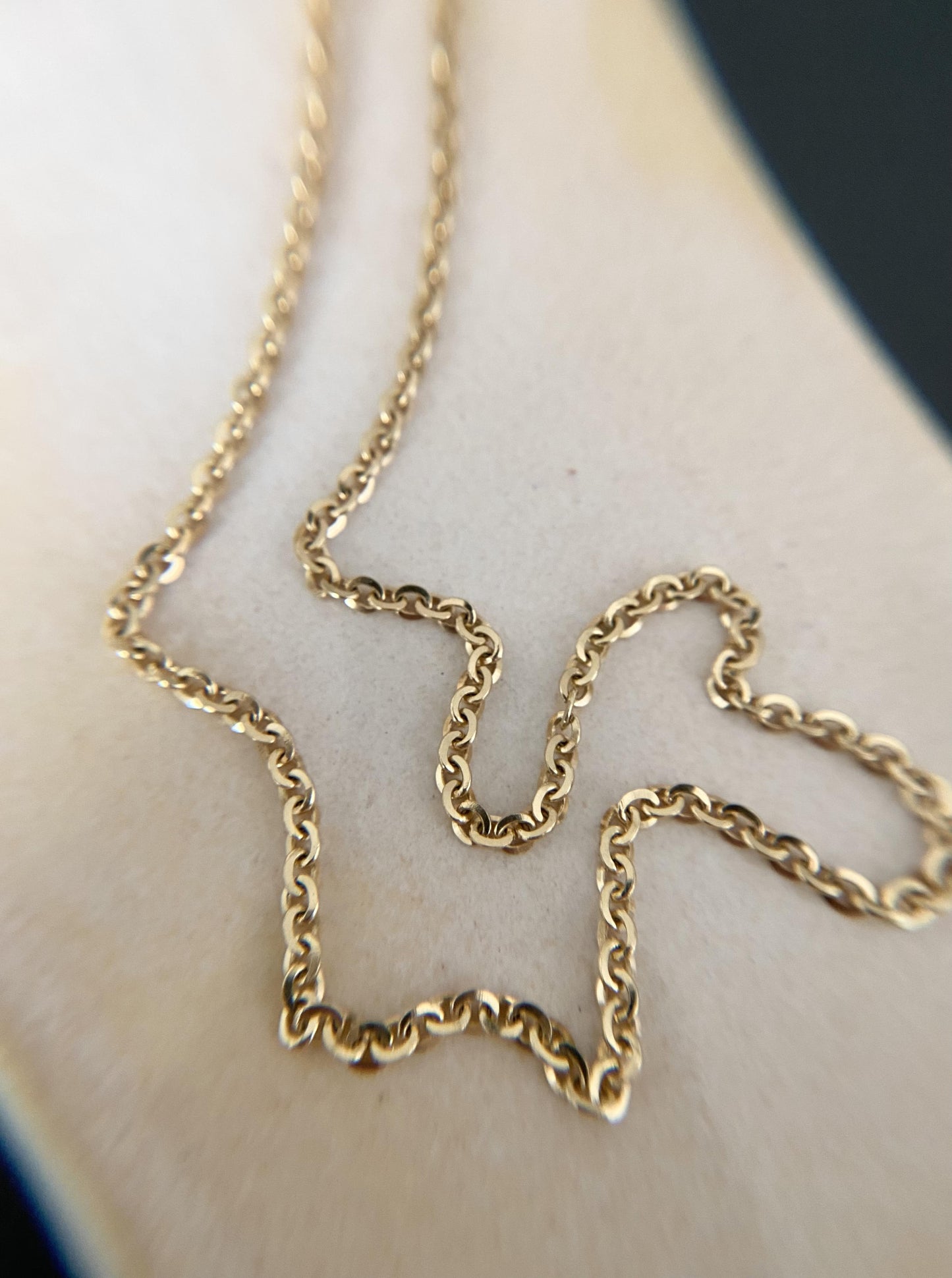 16.75" Flat Solid Rolo Chain