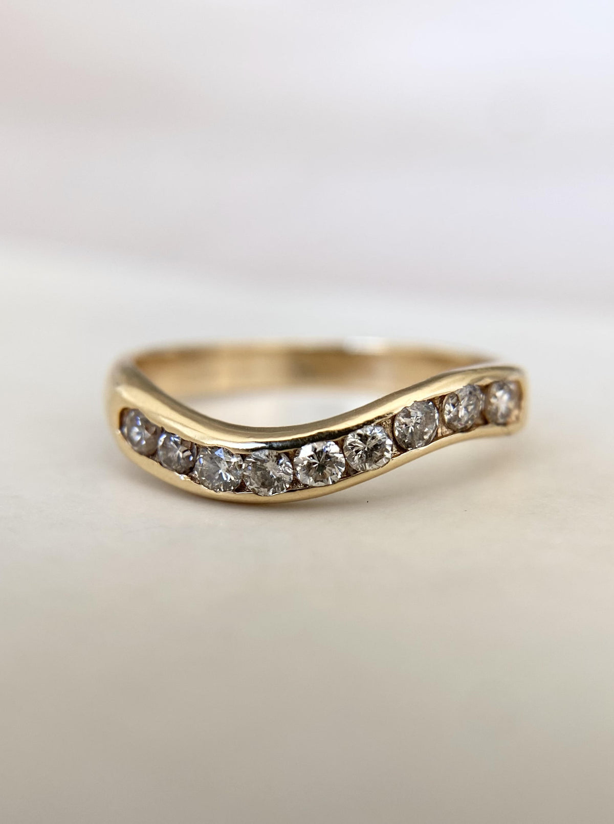 Vintage Wavy Diamond Band