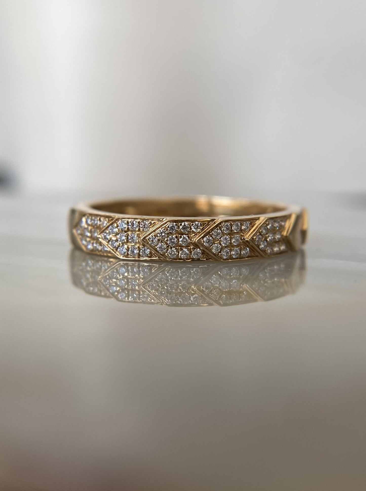 Arrow Pattern Diamond Band