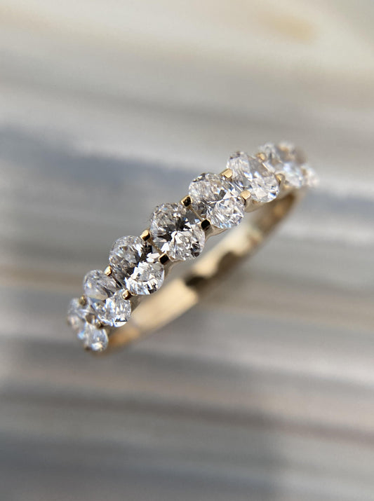 Oval Lab Diamond Band