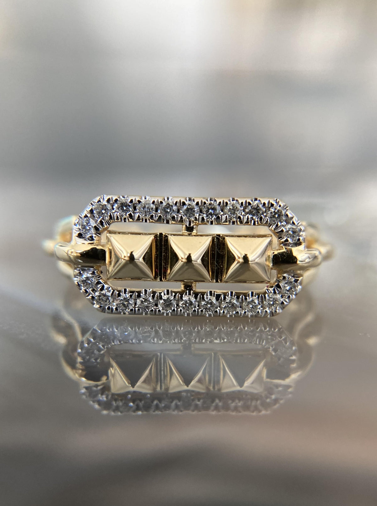 14K Diamond Pyramids Halo Band
