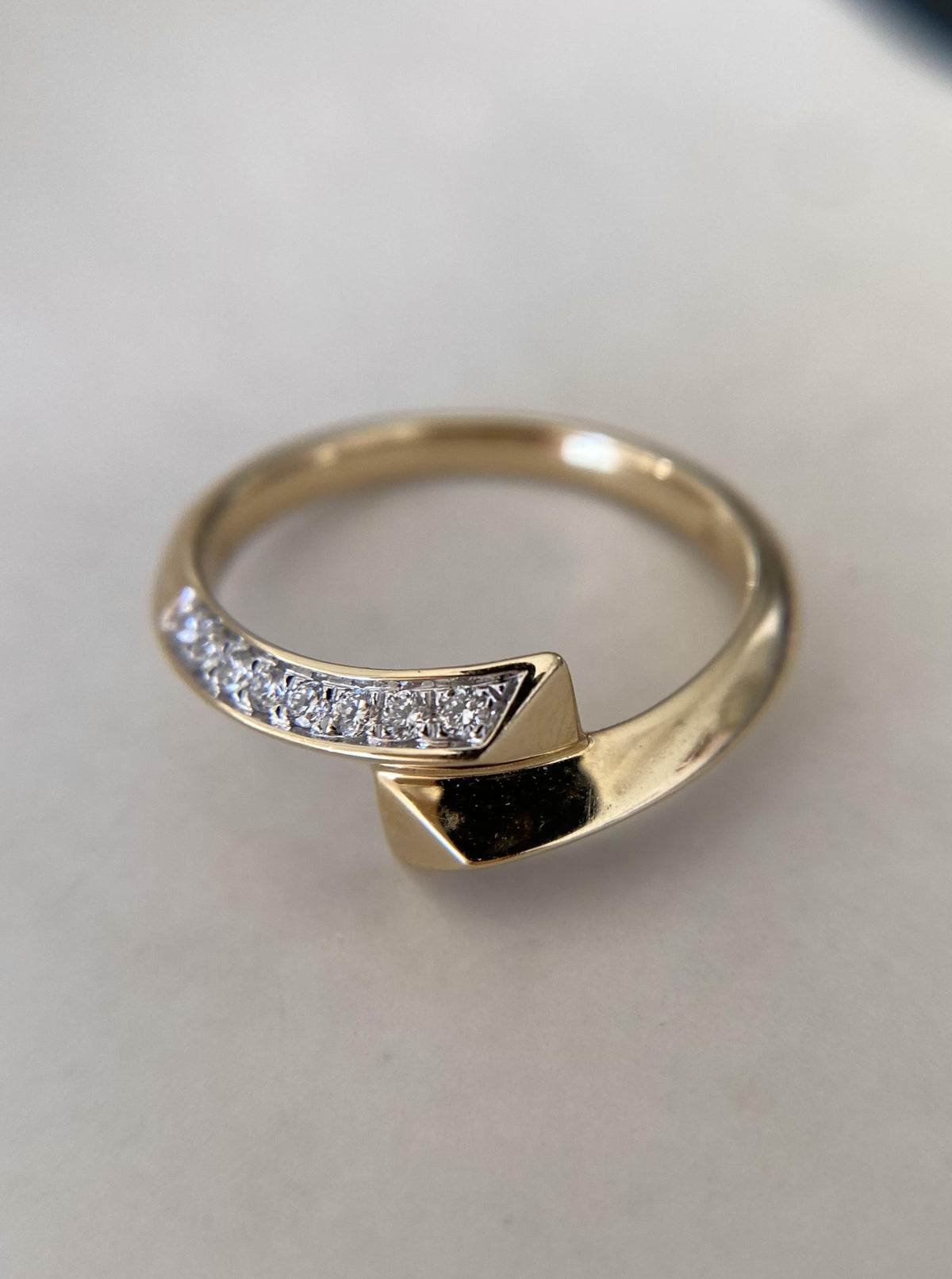 14K Cross Diamond Band