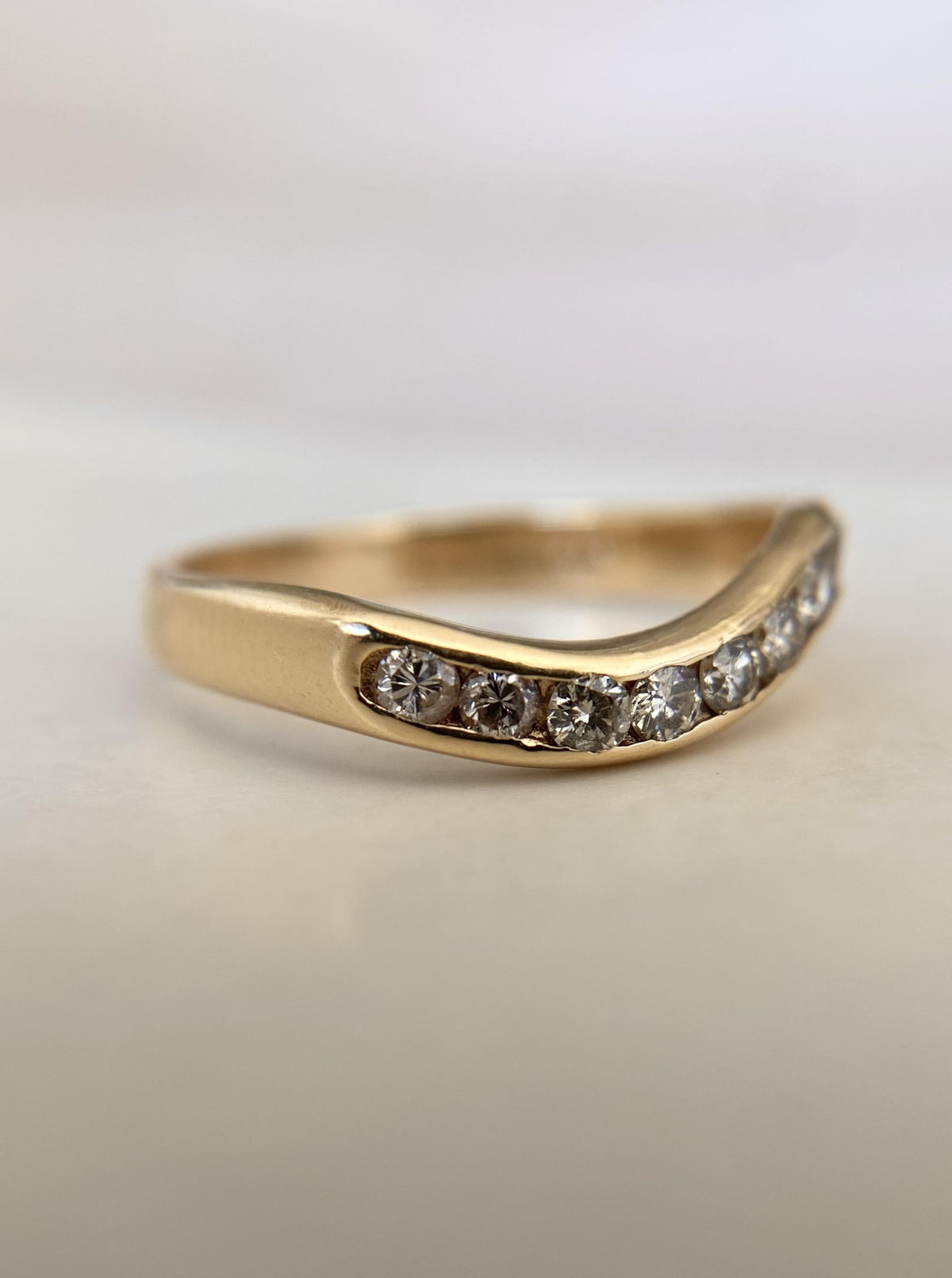 Vintage Wavy Diamond Band
