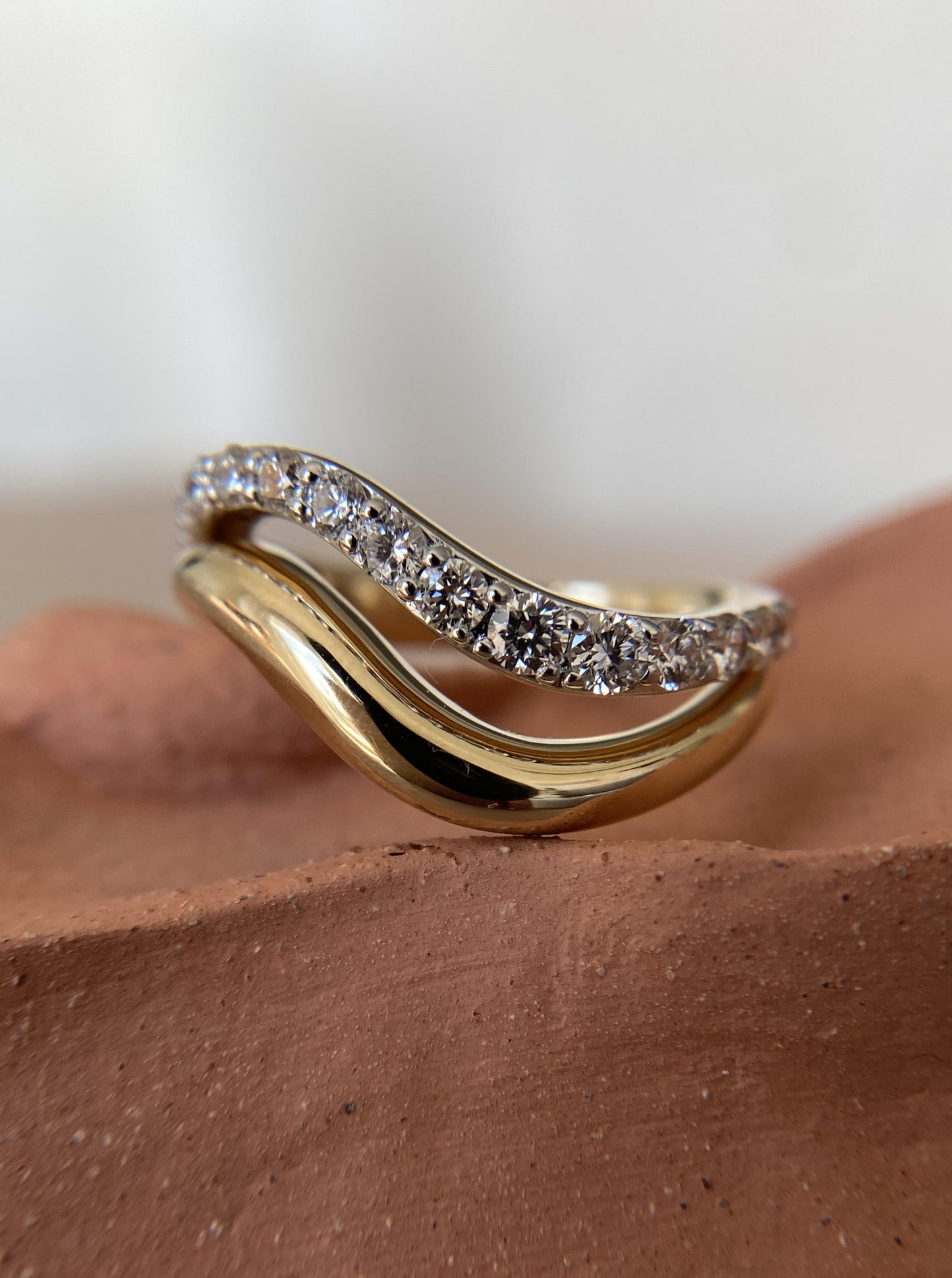 Double Wavy Band