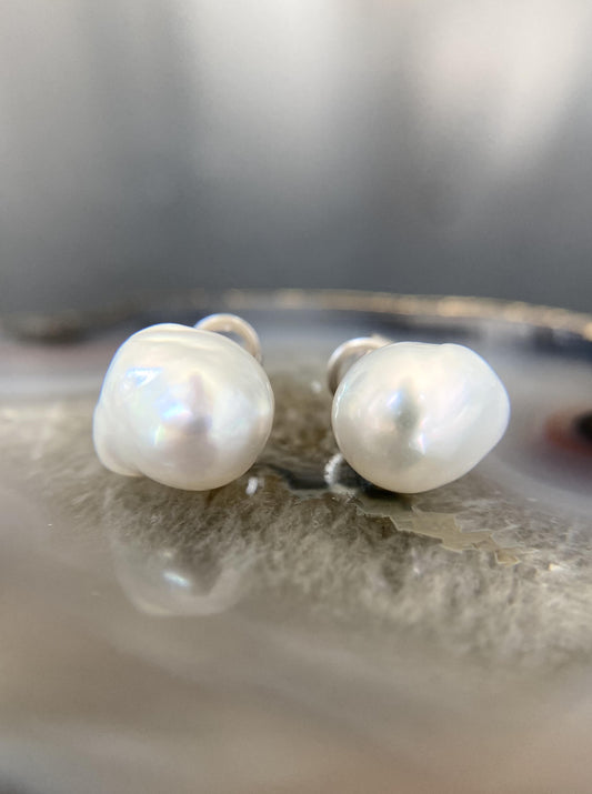 18k Irregular South Sea Pearl Earrings