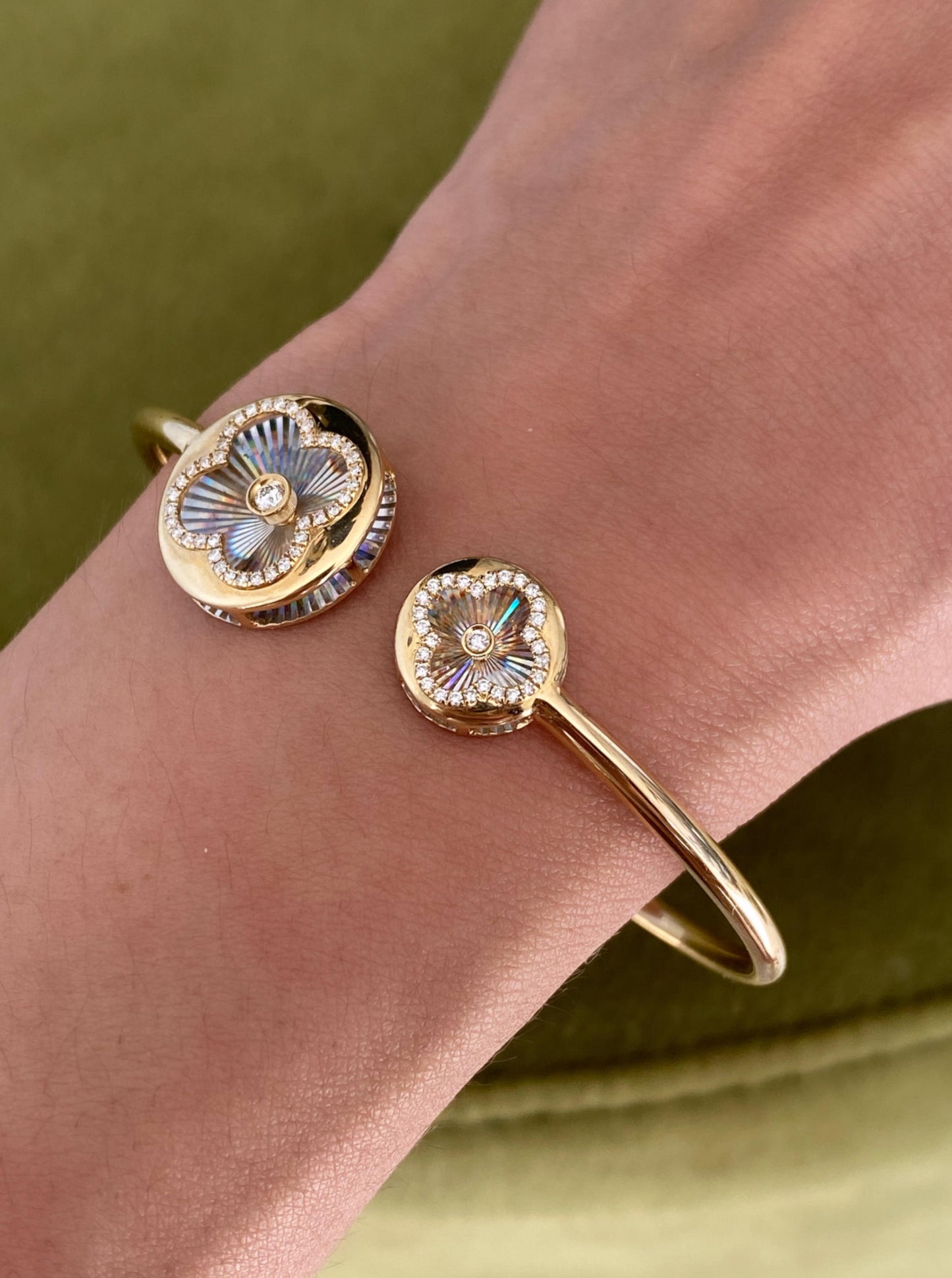 Holographoic Floral Bangle