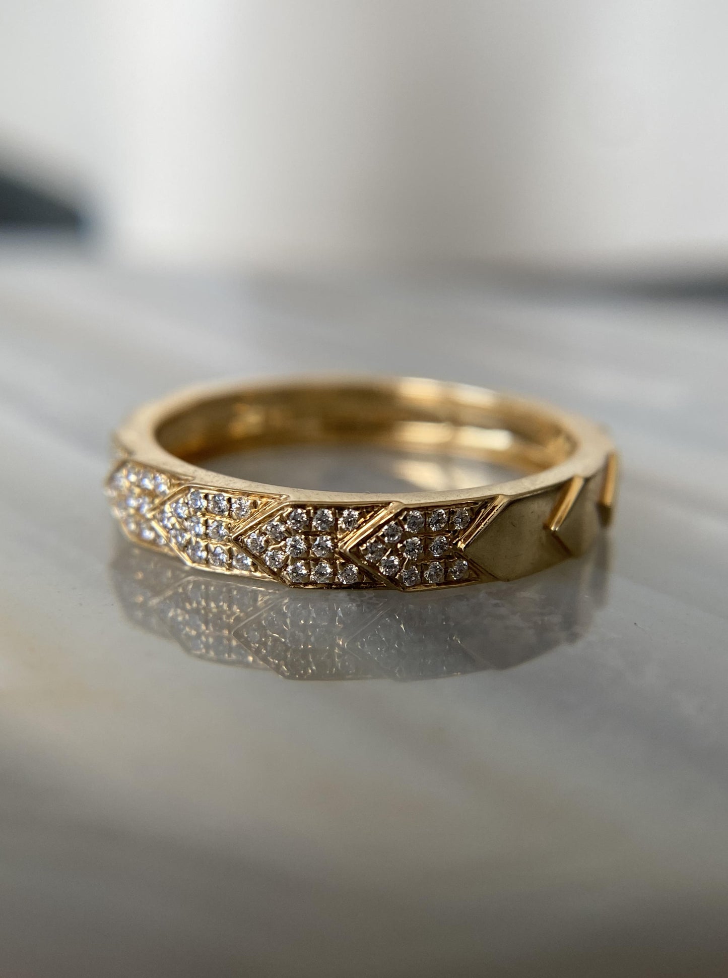 Arrow Pattern Diamond Band