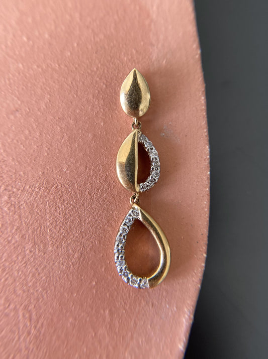 Vintage Triple Pear Shape Diamond Pendant