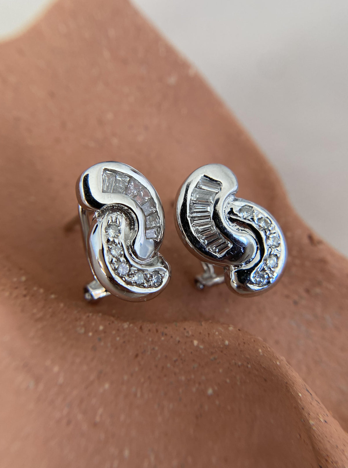 18K White Gold Diamond Studs