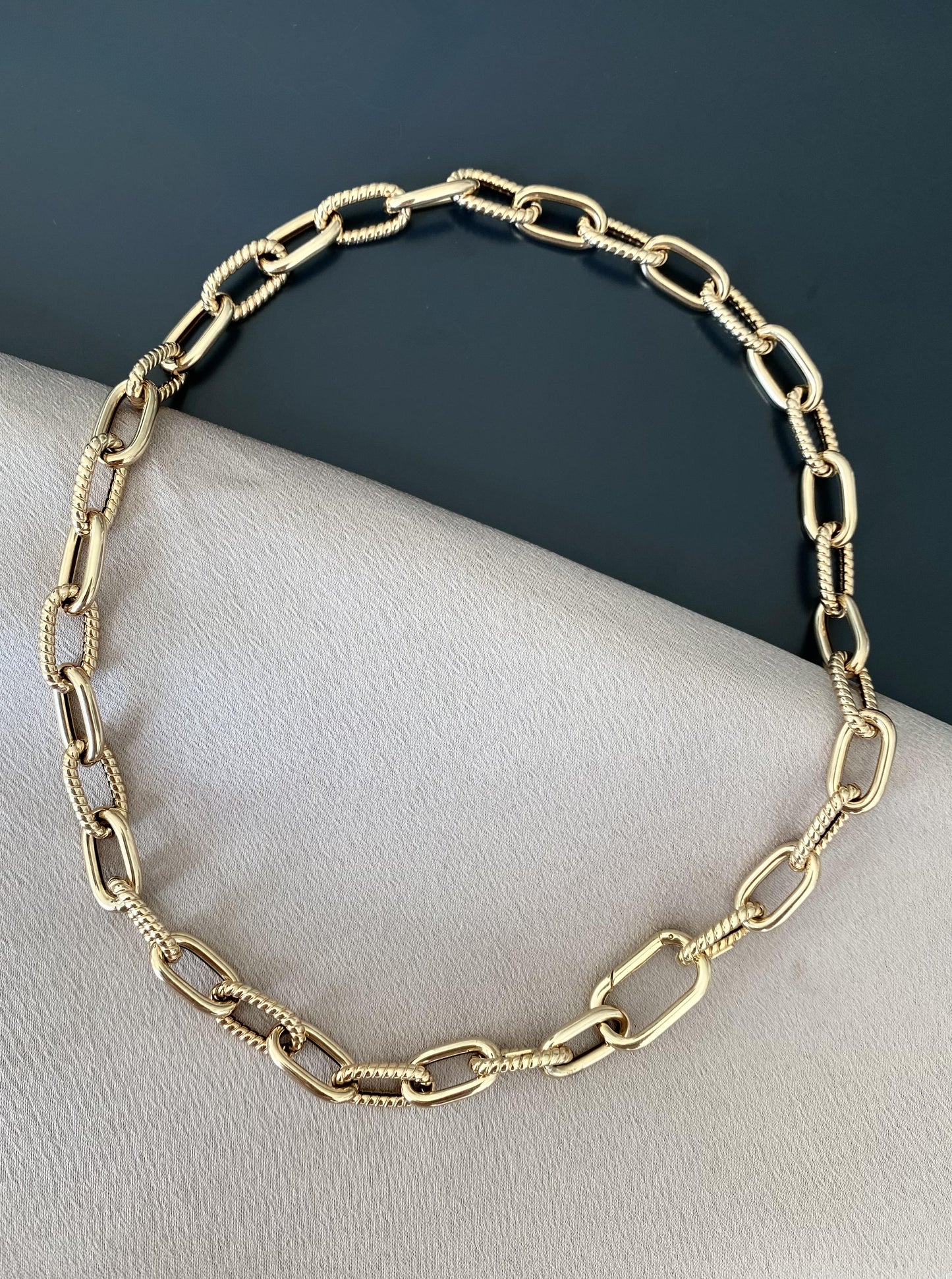 Bold Smooth & Rope Link Chain With Large Clasp