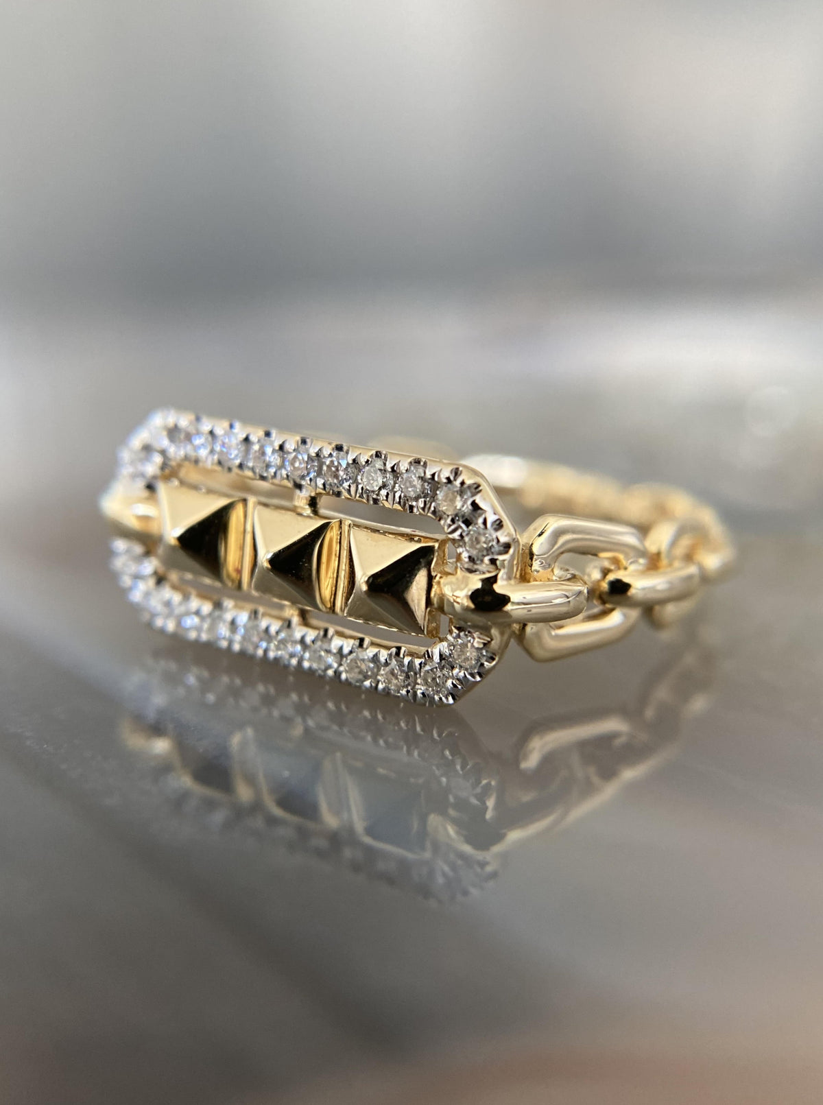14K Diamond Pyramids Halo Band