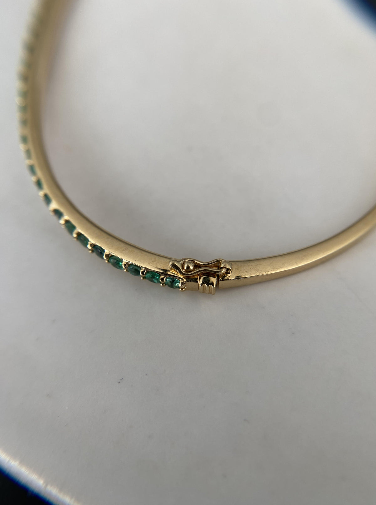 18K Emerald Bangle