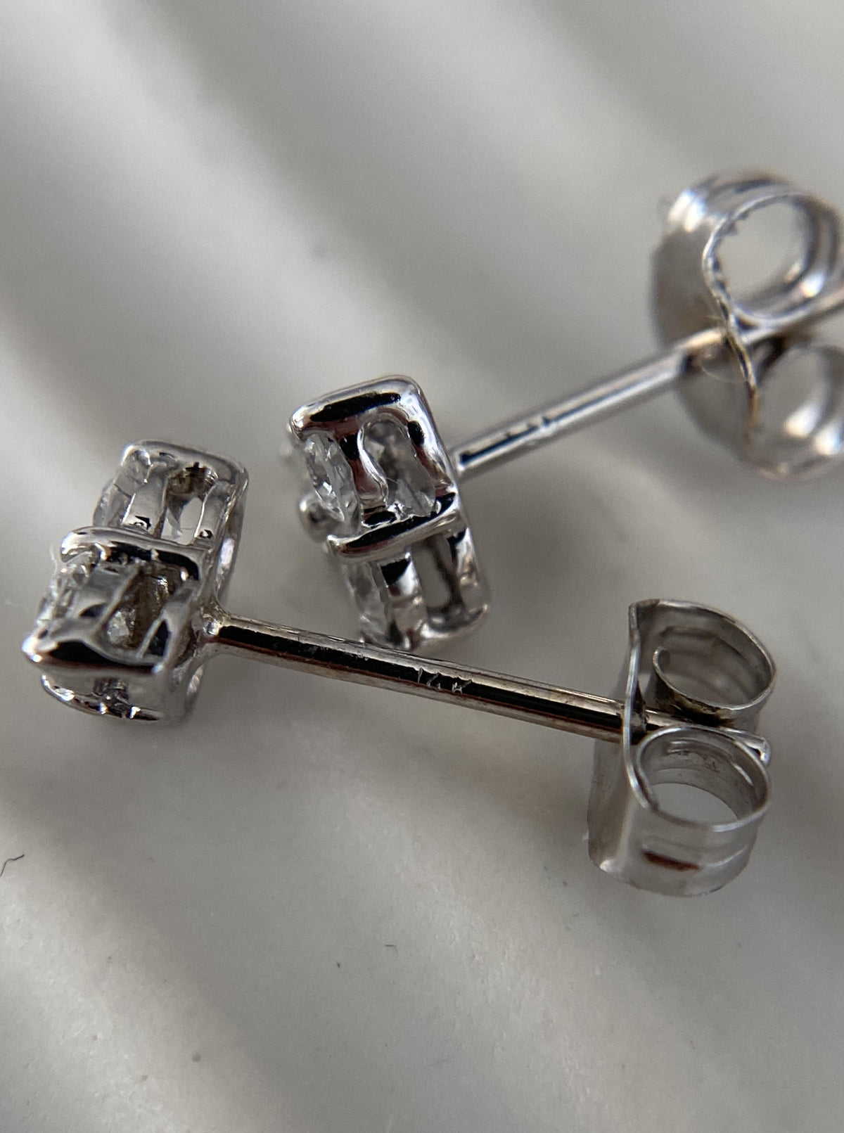 14K White Gold Triangle Diamond Studs