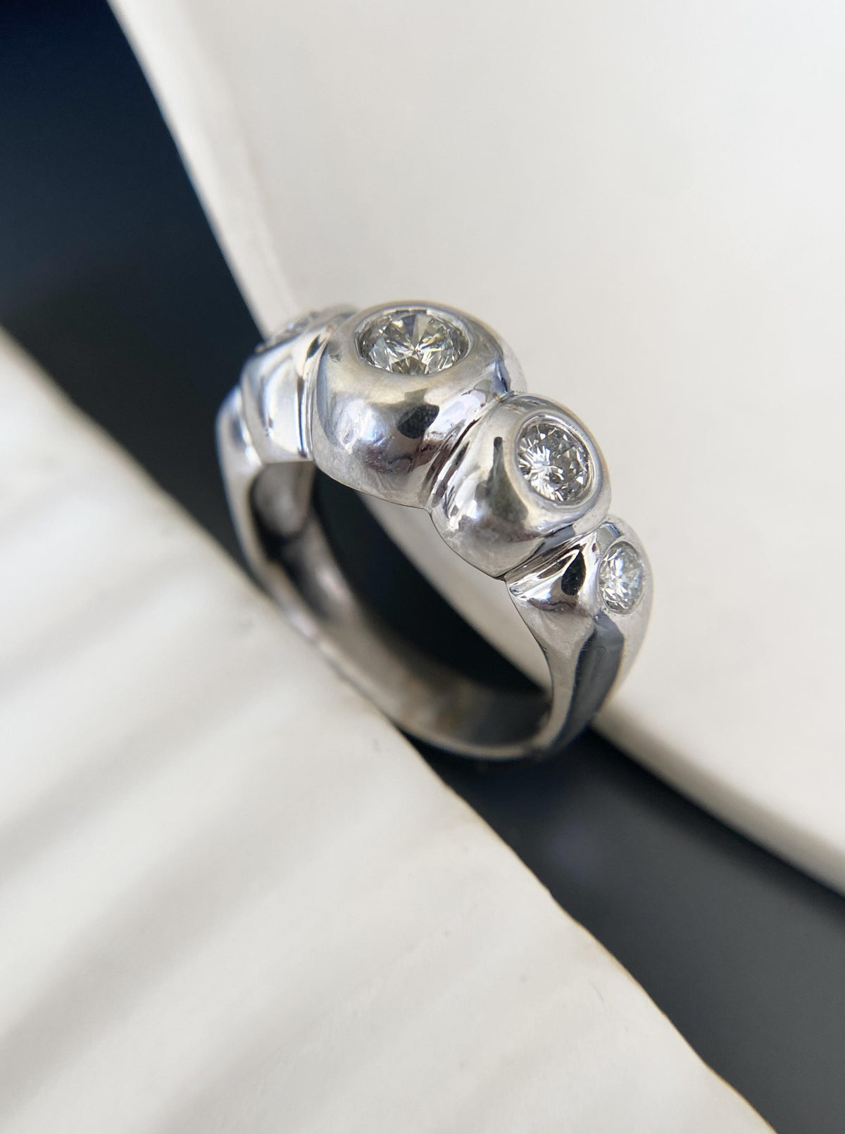 14K White Gold Bubble Diamond Ring Band