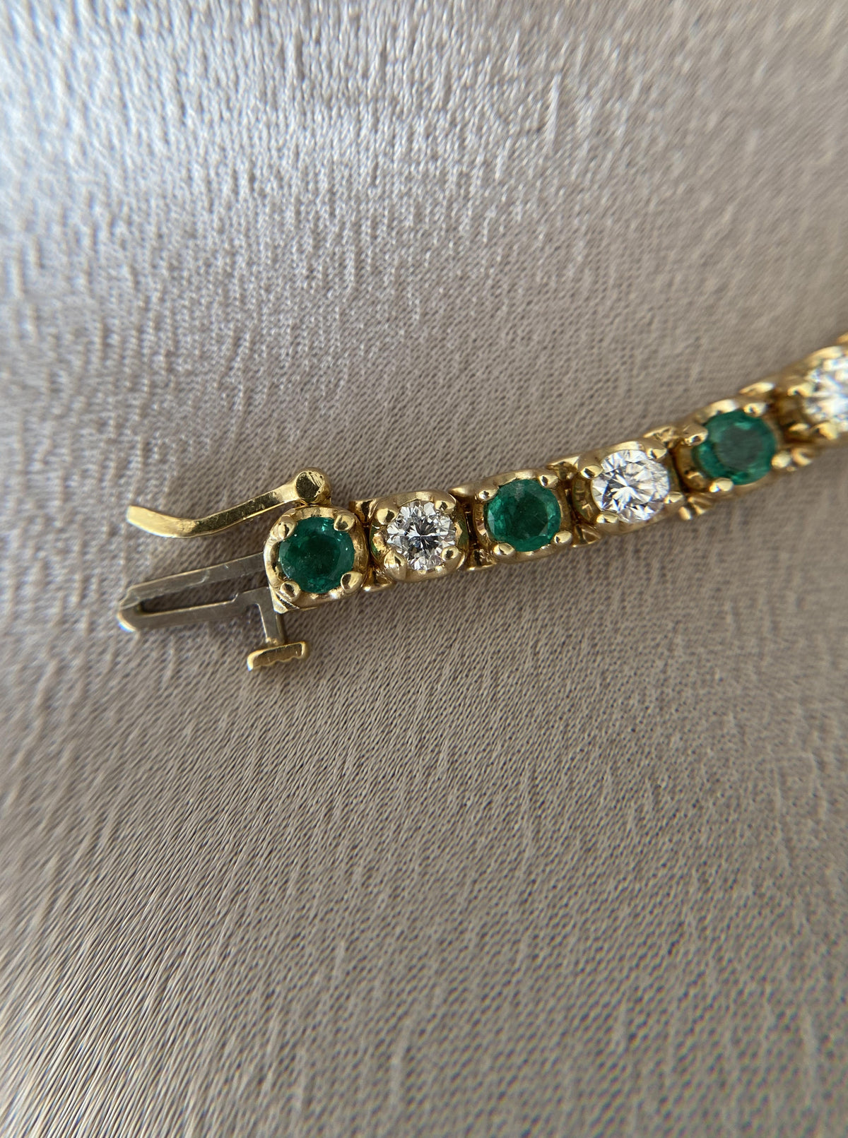 Round Emerald & Diamond Bracelet