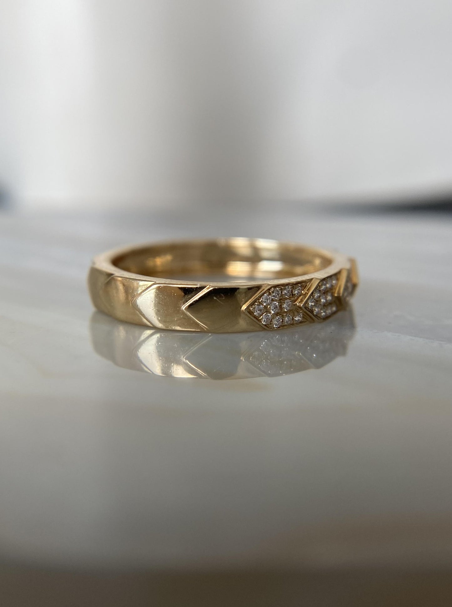 Arrow Pattern Diamond Band