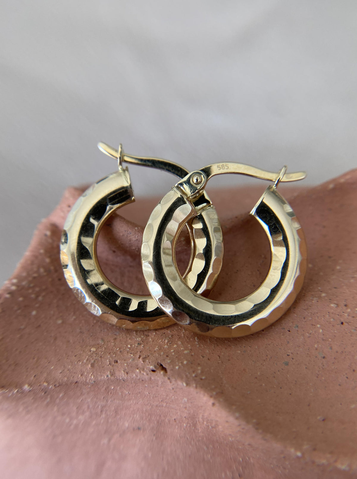 Diamond Cut edge blade Hoops