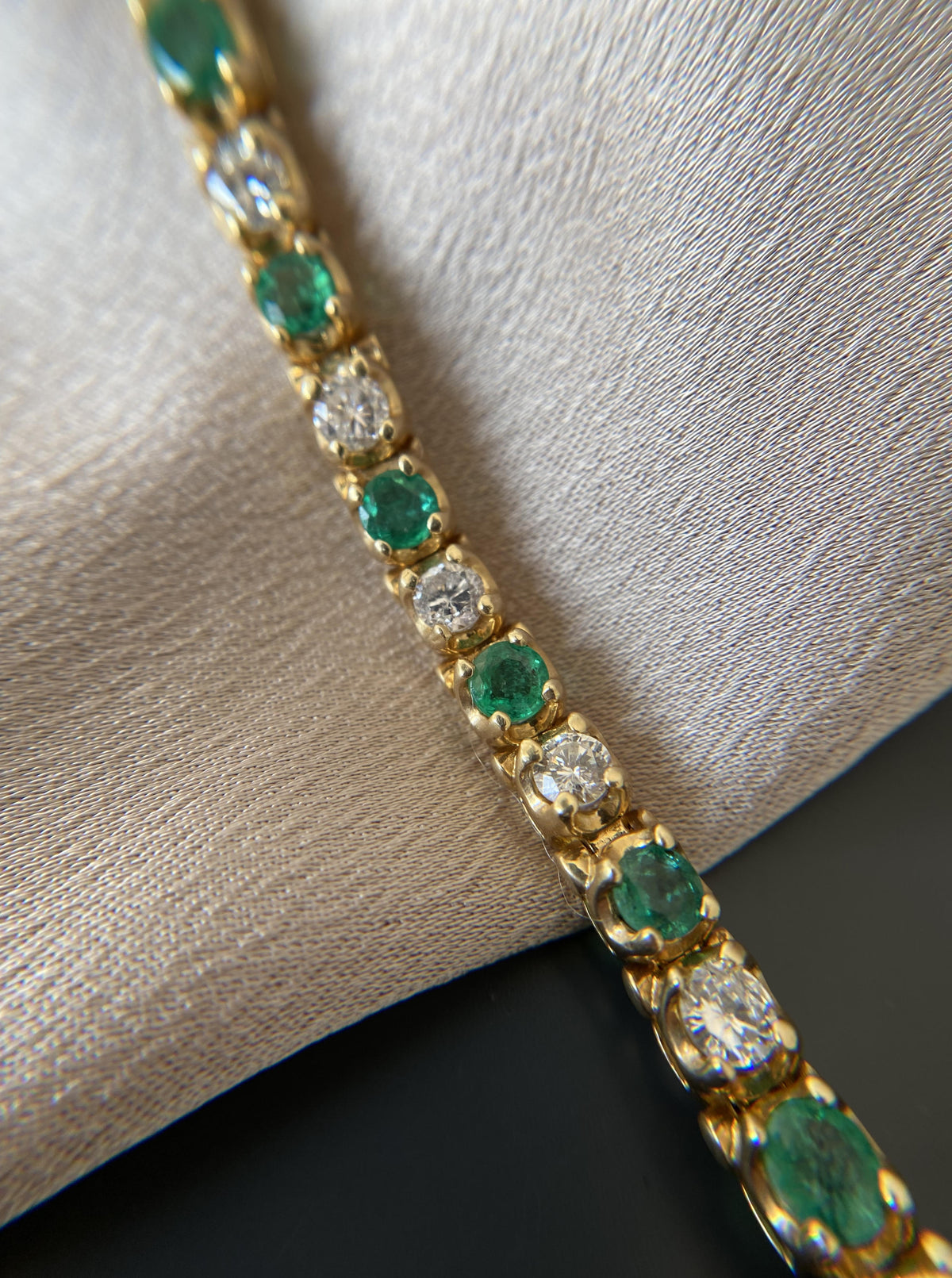 Round Emerald & Diamond Bracelet