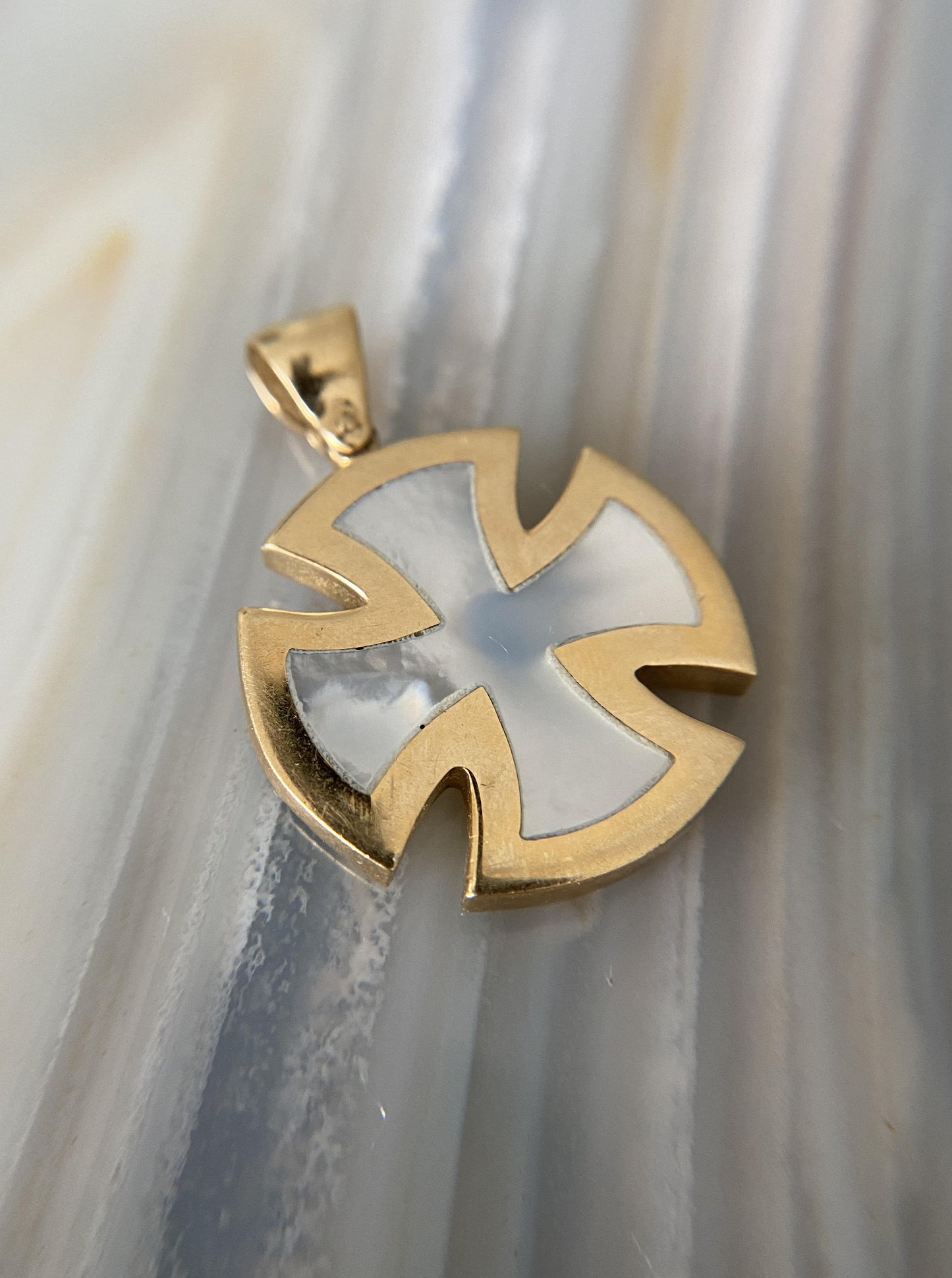 Onyx & Mother of Pearl Pendant