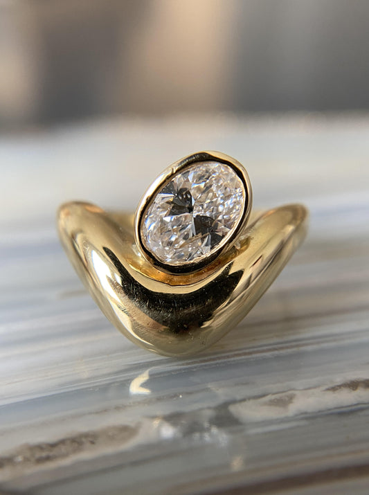 Curved Oval Bezel Lab Diamond Band
