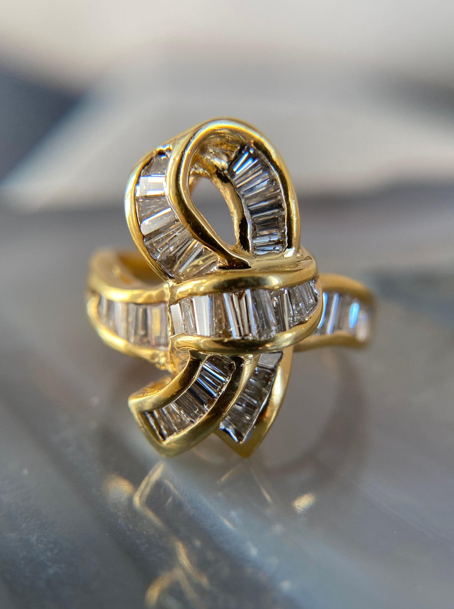 Vintage Ribbon Diamond Ring