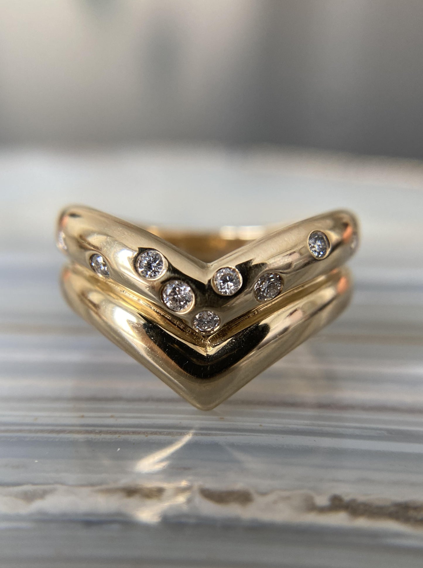 "V" Diamond Stacking Band