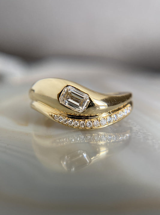Double Wavy Diamond Band