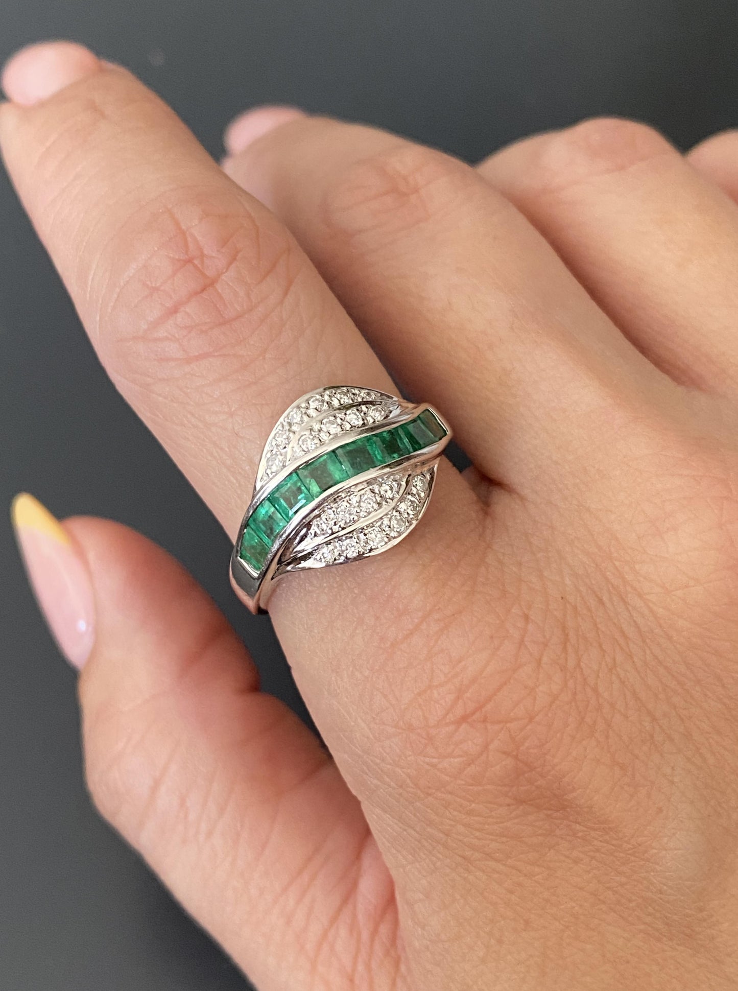 Estate Wavy Emerald Ring