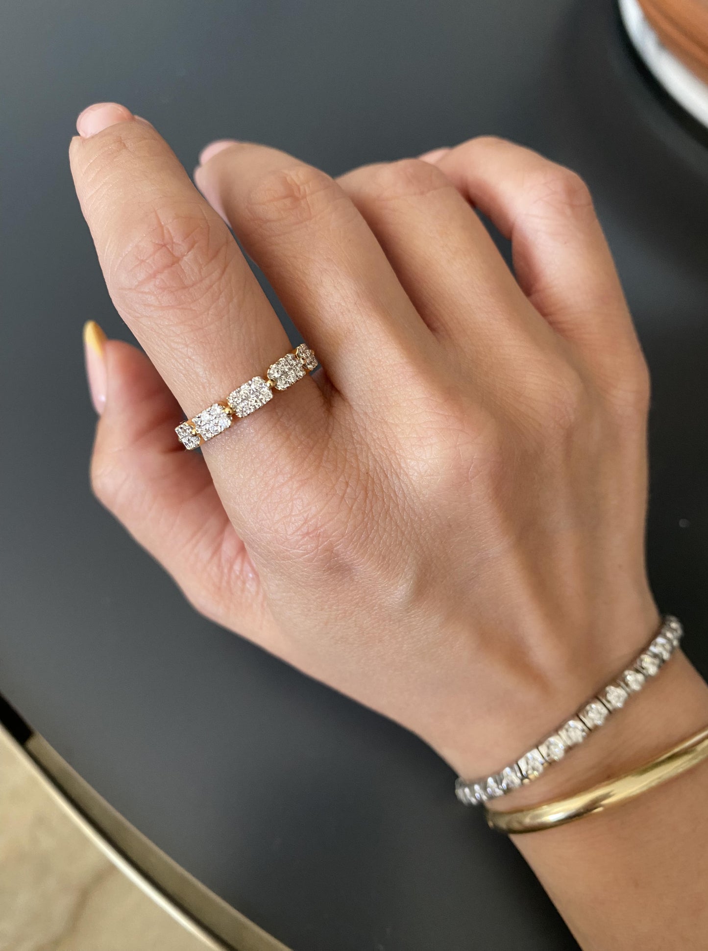 18K Rectangular Diamond Cluster Band