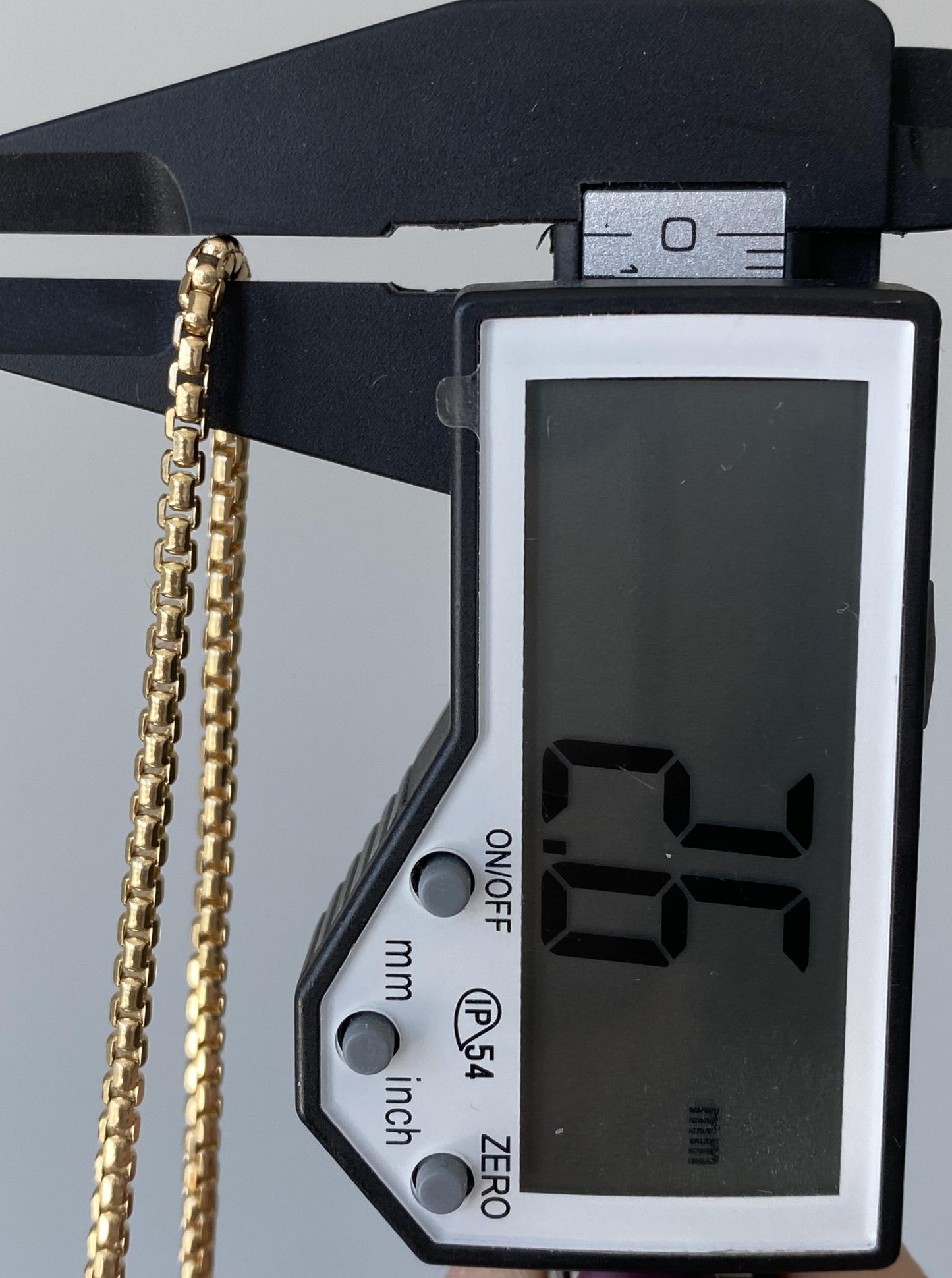 16" Round Box Chain (2.5mm)