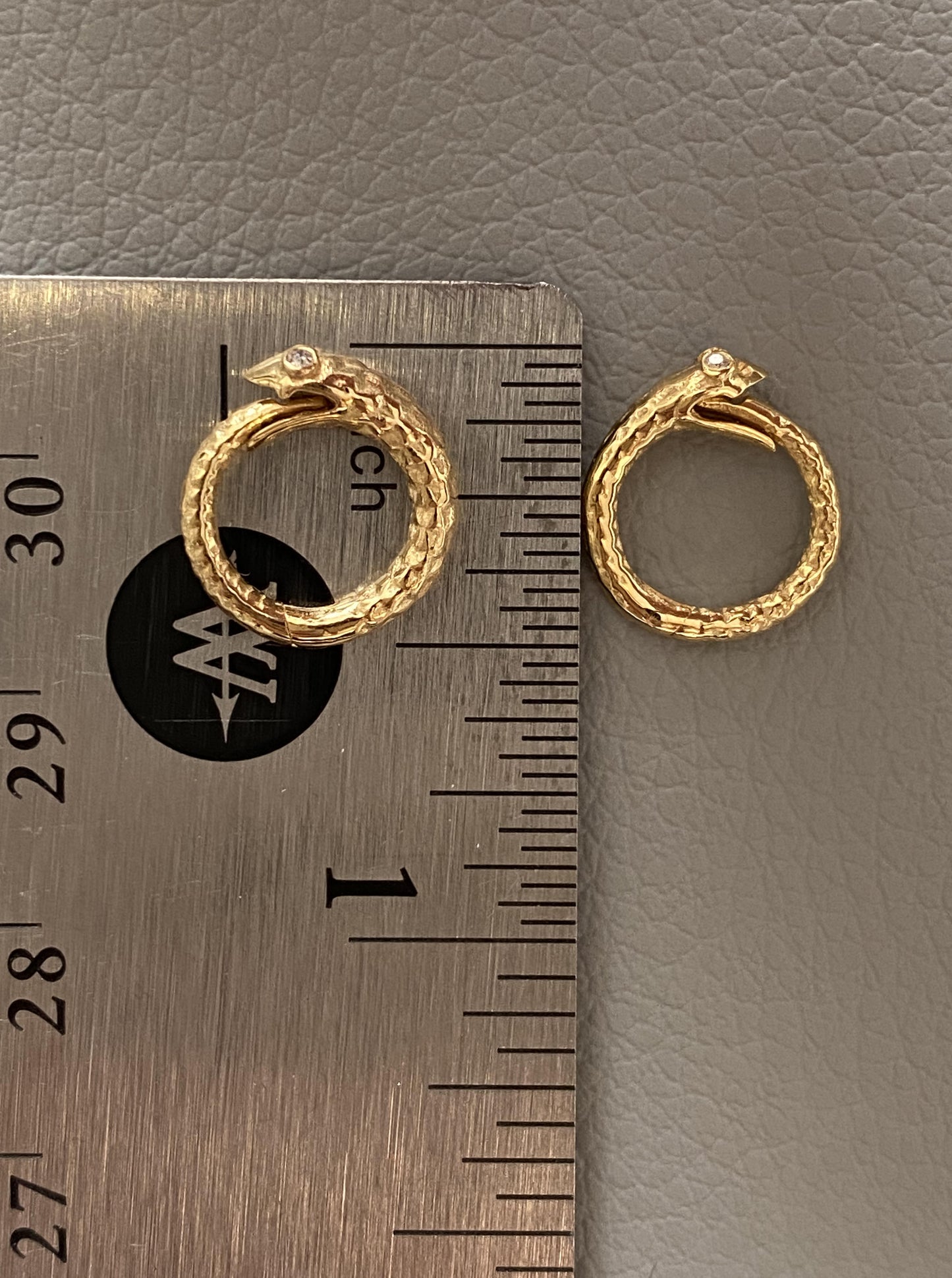 Thinner and Thicker Snake Connectors