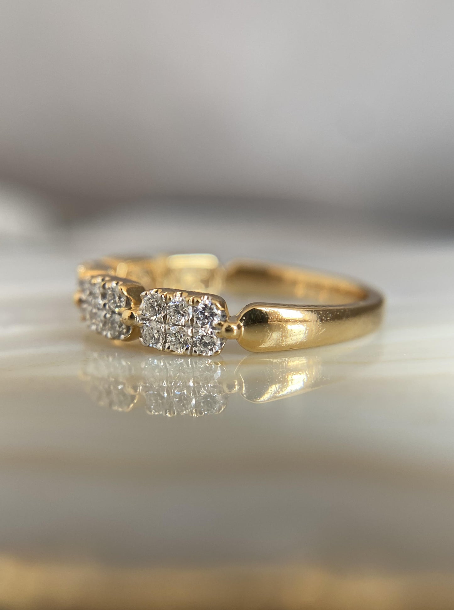 18K Rectangular Diamond Cluster Band