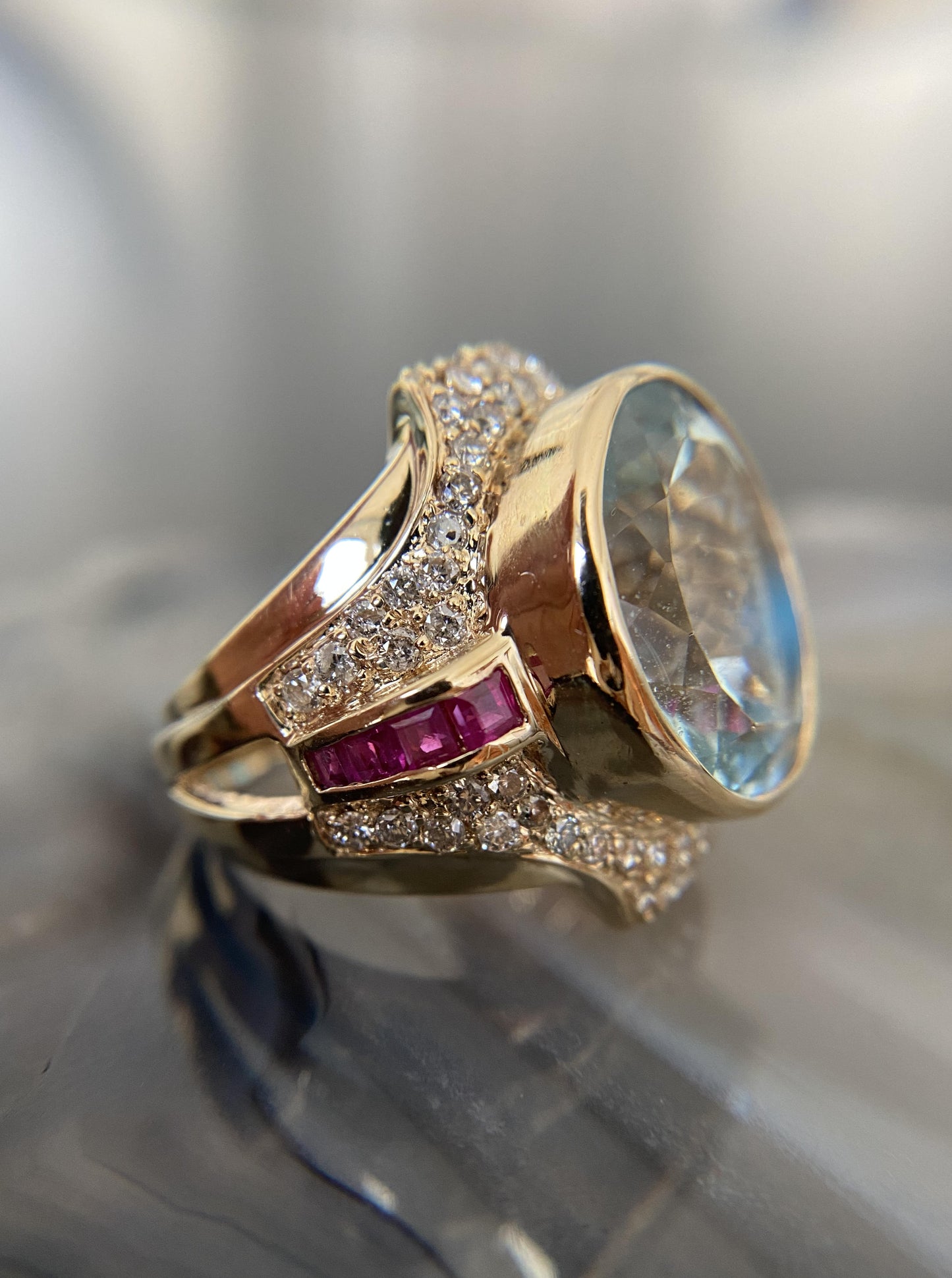 14K Estate Statement Aquamarine Submarine Ring