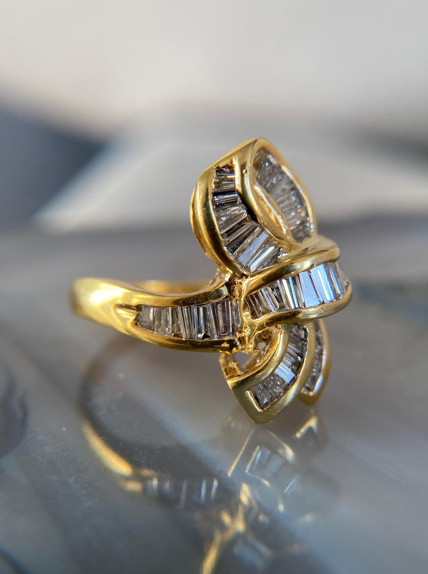 Vintage Ribbon Diamond Ring