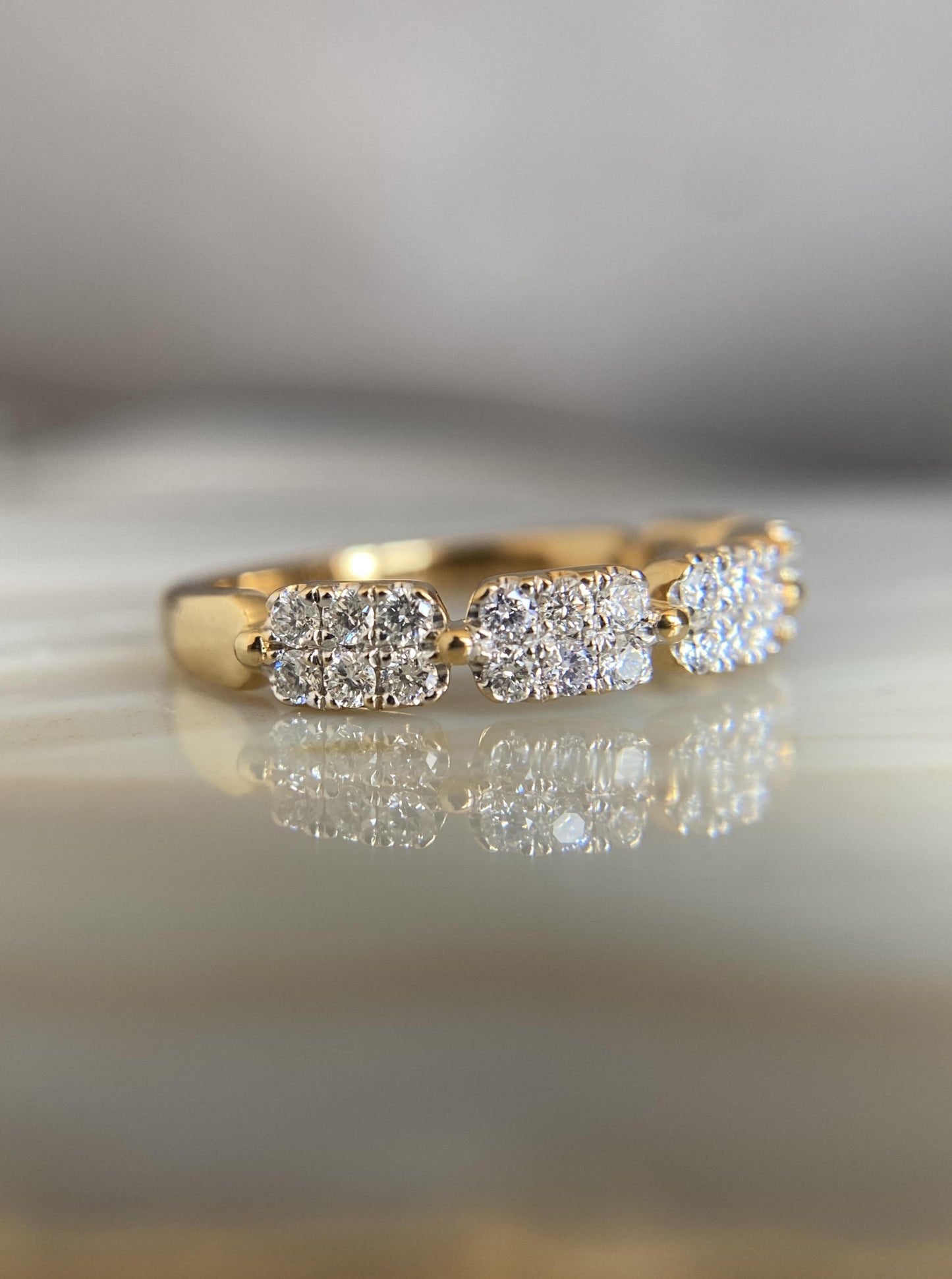 18K Rectangular Diamond Cluster Band