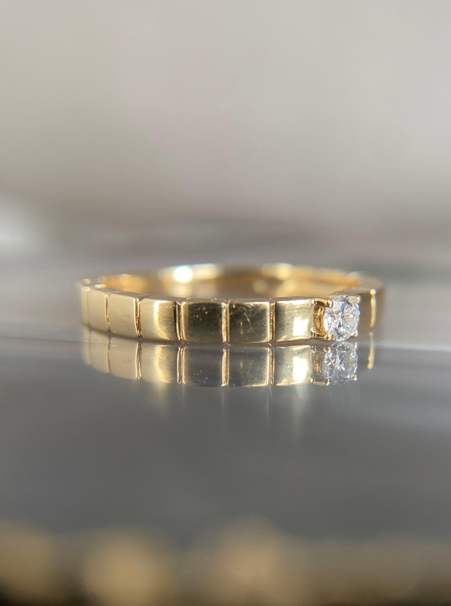 Thin Scallop Diamond Band