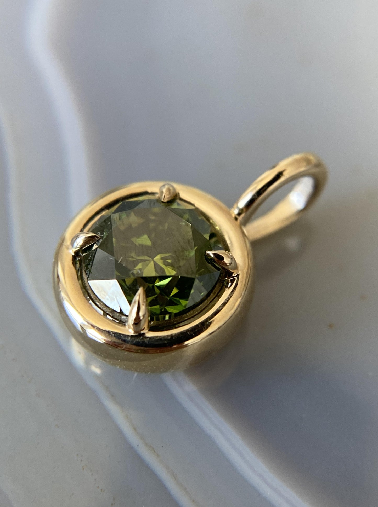 Green Diamond Charm (Round Shape)