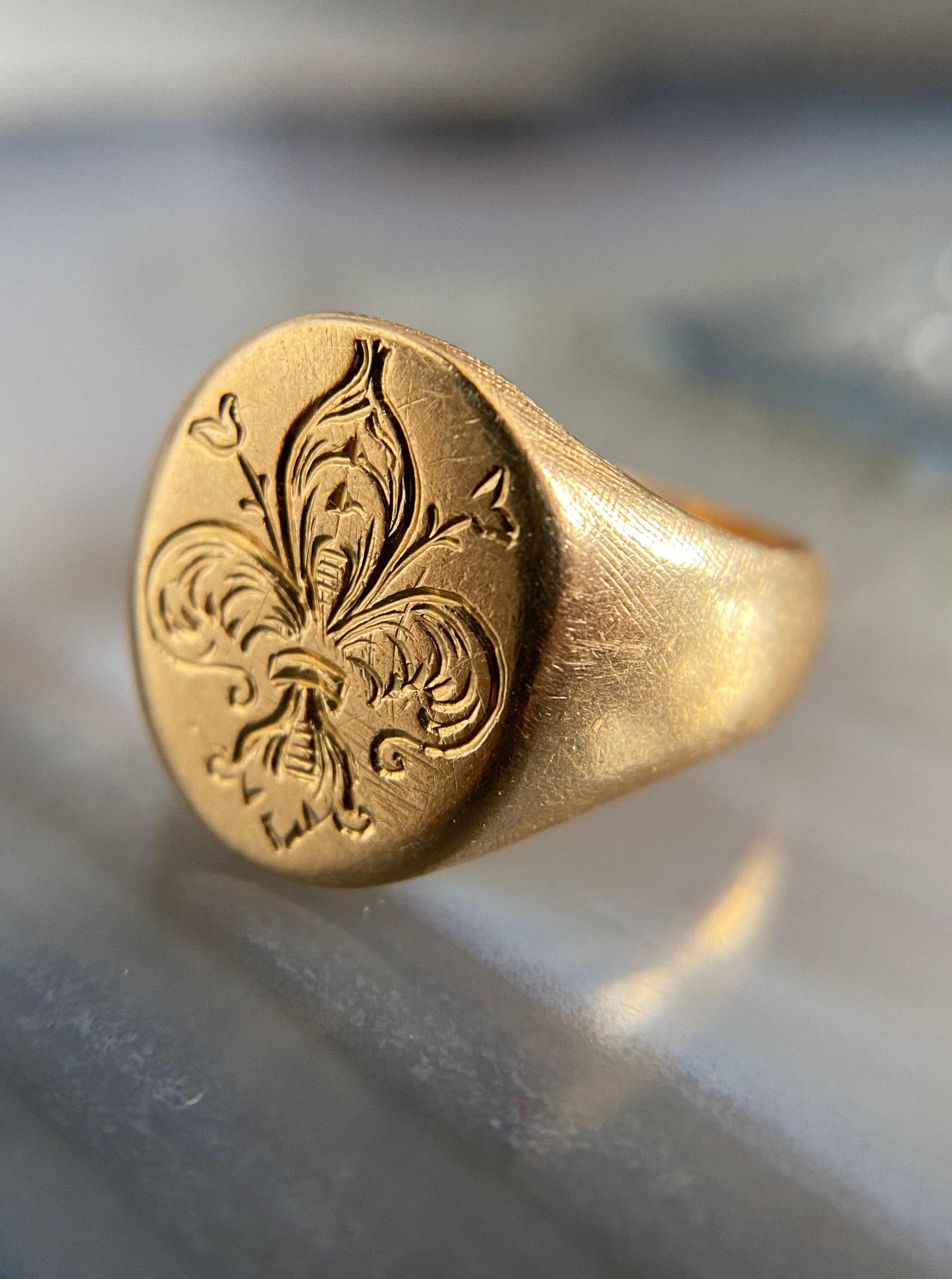 Vintage Fleur-De-Lis Signet Ring