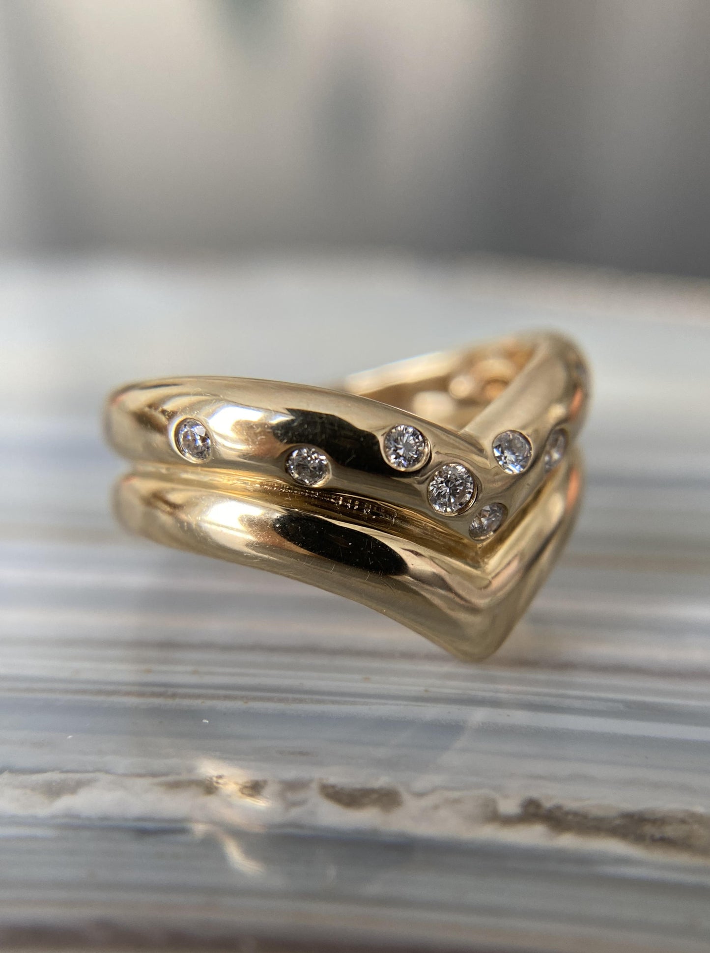 "V" Diamond Stacking Band