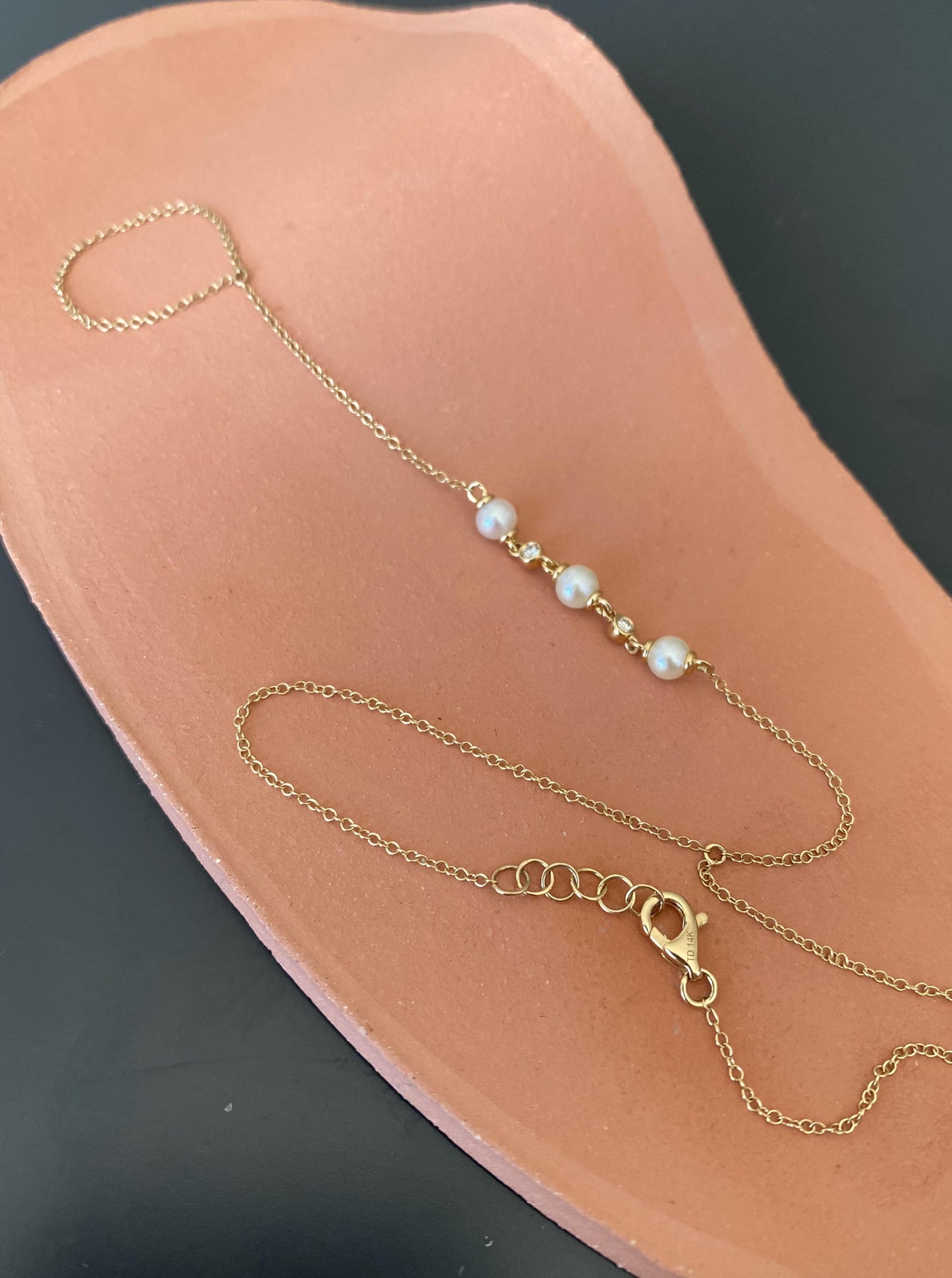 Pearl Hand bracelet
