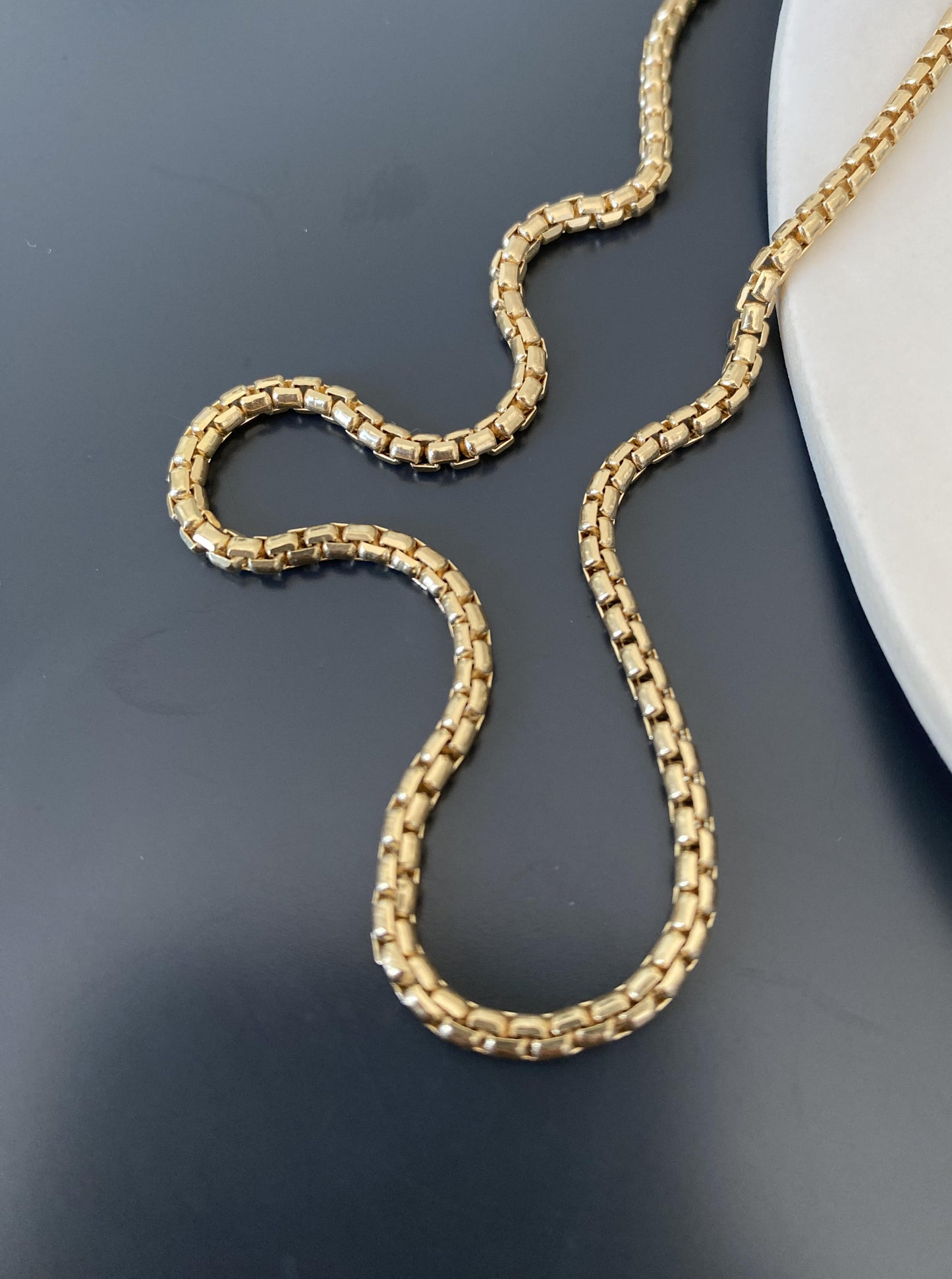 16" Round Box Chain (2.5mm)